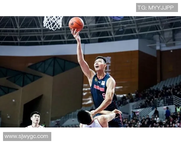 深圳篮球队在邀请赛中以71分强势领跑积分榜，展现出色竞技状态