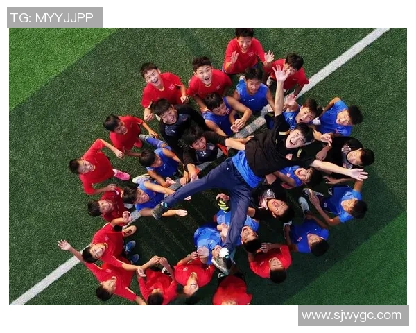 广东卫视足球火选手展现青春活力与拼搏精神的精彩瞬间